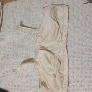 Breezies Cream Comfort Bra SZ.48D